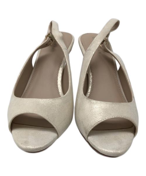 COLE HAAN（コールハーン）COLE HAAN (コールハーン) マヤ スリング バック パンプス ホワイト サイズ:6Bの古着・服飾アイテム