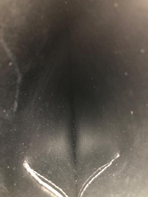 YAHKI（ヤーキ）YAHKI (ヤーキ) ショルダーバッグ　ハート型 ブラックの古着・服飾アイテム