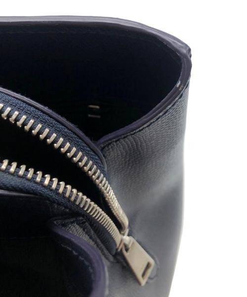 FURLA（フルラ）FURLA (フルラ) トートバッグ ネイビーの古着・服飾アイテム