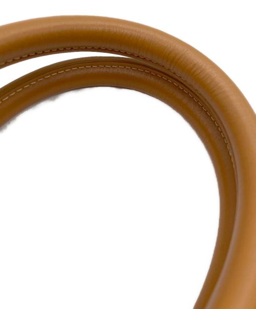 CELINE（セリーヌ）CELINE (セリーヌ) ミニ バーティカル カバ アイボリー×ベージュの古着・服飾アイテム