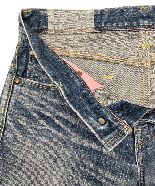 LEVI'S（リーバイス）LEVI'S (リーバイス) 00sデニムパンツ 2005年製 釦裏J30 古着 インディゴ サイズ:W29の古着・服飾アイテム