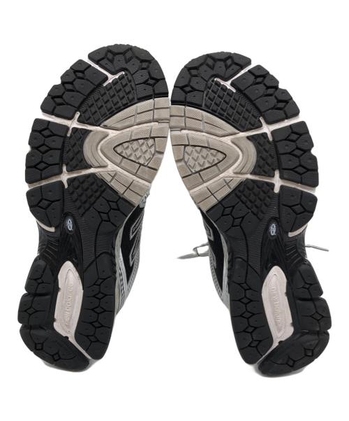 NEW BALANCE（ニューバランス）NEW BALANCE (ニューバランス) ML860 ホワイト×ブラック サイズ:27.5の古着・服飾アイテム