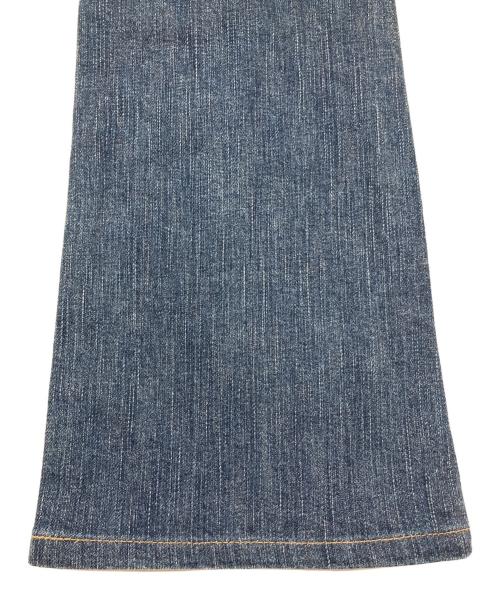 LEVI'S（リーバイス）LEVI'S (リーバイス) 00sベルボトムパンツ 2003年製 釦裏J30 古着 ブルー サイズ:W28の古着・服飾アイテム