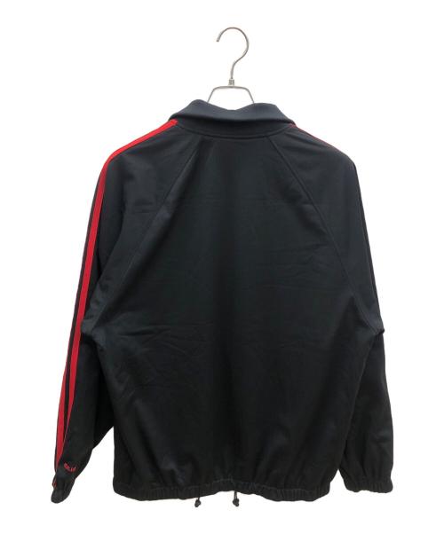 adidas（アディダス）adidas (アディダス) KORN (コーン) リバーシブルトラックジャケット ブラック×レッド×パープル サイズ:Lの古着・服飾アイテム