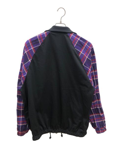 adidas（アディダス）adidas (アディダス) KORN (コーン) リバーシブルトラックジャケット ブラック×レッド×パープル サイズ:Lの古着・服飾アイテム