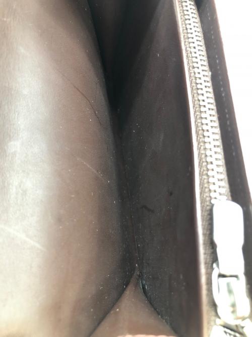 LOUIS VUITTON（ルイ ヴィトン）LOUIS VUITTON (ルイ ヴィトン) エピ ブラウンの古着・服飾アイテム