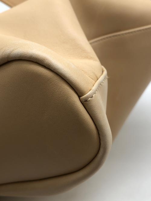 GUCCI（グッチ）GUCCI (グッチ) ショルダーバッグ ベージュの古着・服飾アイテム