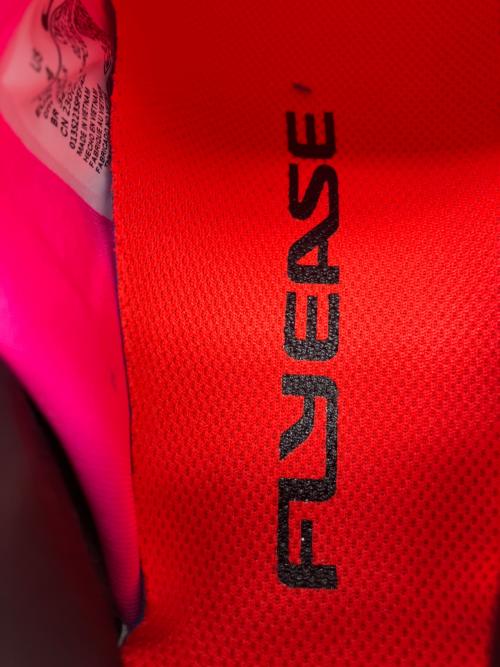 NIKE（ナイキ）NIKE (ナイキ) フライイーズ ベージュ×オレンジ サイズ:23の古着・服飾アイテム