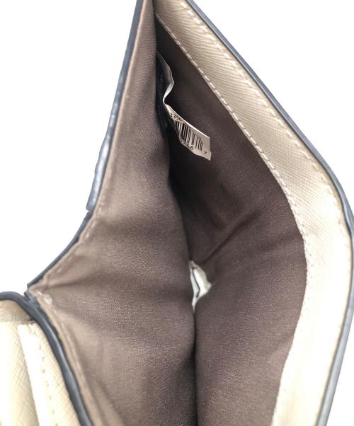 MARC JACOBS（マークジェイコブズ）MARC JACOBS (マークジェイコブス) 2つ折り財布 ベージュ×グリーンの古着・服飾アイテム