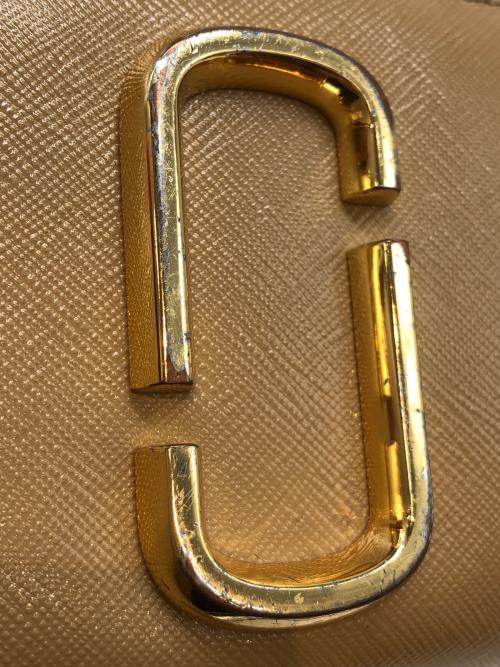 MARC JACOBS（マークジェイコブズ）MARC JACOBS (マークジェイコブス) 2つ折り財布 ベージュ×グリーンの古着・服飾アイテム