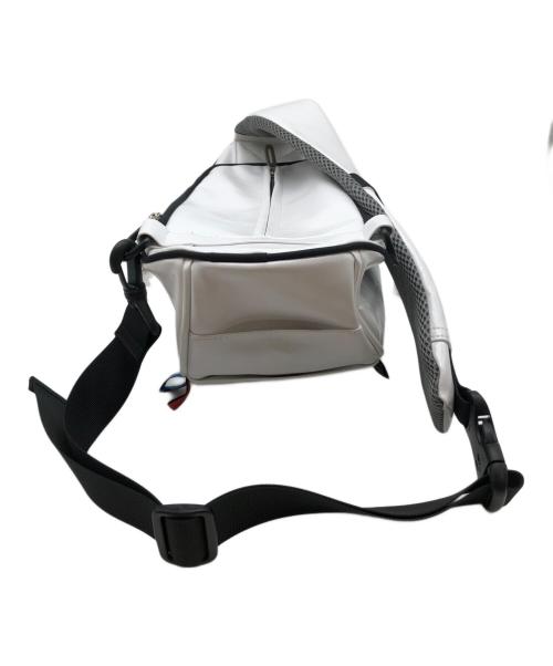 MORN CREATIONS（モーンクリエイションズ）MORN CREATIONS (モーンクリエイションズ) シャークショルダーバッグ ホワイトの古着・服飾アイテム