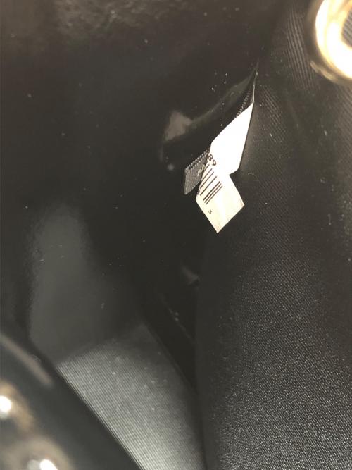 MARC JACOBS（マークジェイコブズ）MARC JACOBS (マークジェイコブス) サンドシェルマルチ ベージュ×ブラックの古着・服飾アイテム