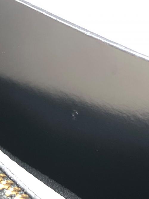 MARC JACOBS（マークジェイコブズ）MARC JACOBS (マークジェイコブス) サンドシェルマルチ ベージュ×ブラックの古着・服飾アイテム