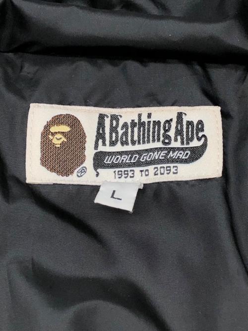 A BATHING APE（ア ベイシング エイプ）A BATHING APE (ア ベイシング エイプ) ダウンジャケット グリーン×ブラック サイズ:Lの古着・服飾アイテム