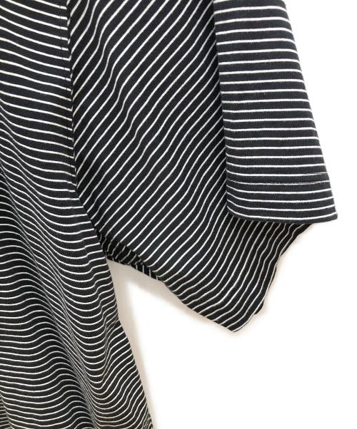 is-ness（イズネス）is-ness (イズネス) 半袖カットソー ホワイト×ブラック サイズ:Mの古着・服飾アイテム