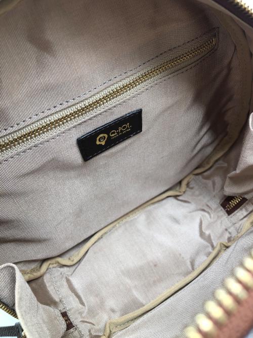 Q-pot.（キューポット）Q-pot. (キューポット) ショルダーバッグ ビターチョコレート・ベアー・クロスボディーバッグ ブラウンの古着・服飾アイテム