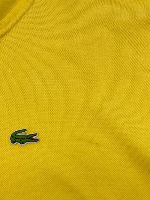 IZOD LACOSTE（アイゾッド ラコステ）IZOD LACOSTE (アイゾッド ラコステ) 70sロゴ刺繍Tシャツ　糸巻きタグ　古着 イエロー×グリーン×ブルー サイズ:XLの古着・服飾アイテム