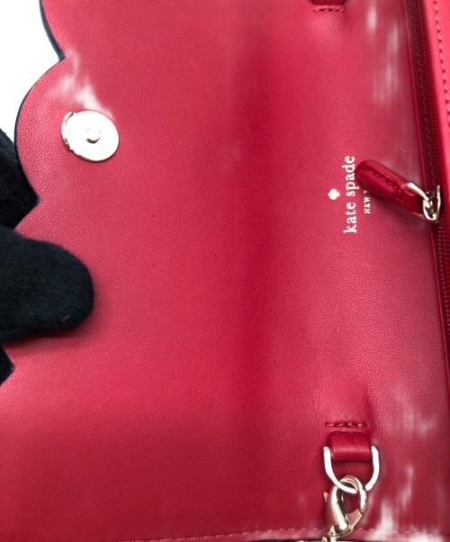 Kate Spade（ケイトスペード）Kate Spade (ケイトスペード) ショルダーウォレット レッド×ホワイトの古着・服飾アイテム