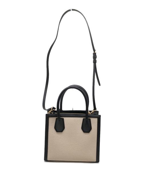 MICHAEL KORS（マイケル・コース）MICHAEL KORS (マイケル・コース) 	Mercer Medium Logo Embossed Cotton Canvas Crossbody Bag ホワイト×ブラックの古着・服飾アイテム