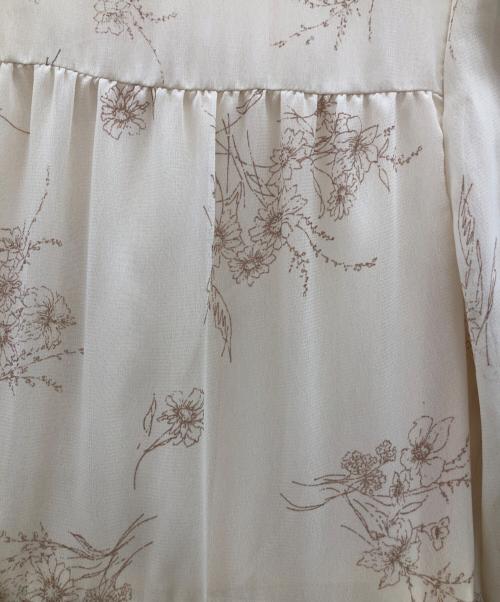 acka（エーシーケーエー）acka (エーシーケーエー) ワンピース アイボリー サイズ:Ｍの古着・服飾アイテム