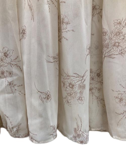 acka（エーシーケーエー）acka (エーシーケーエー) ワンピース アイボリー サイズ:Ｍの古着・服飾アイテム