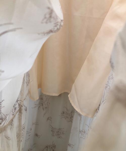 acka（エーシーケーエー）acka (エーシーケーエー) ワンピース アイボリー サイズ:Ｍの古着・服飾アイテム