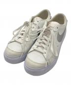 NIKEナイキ）の古着「スニーカー　BLAZER LOW PLATFORM ESS（ブレーザー LOW プラットフォーム ESS）」｜ホワイト