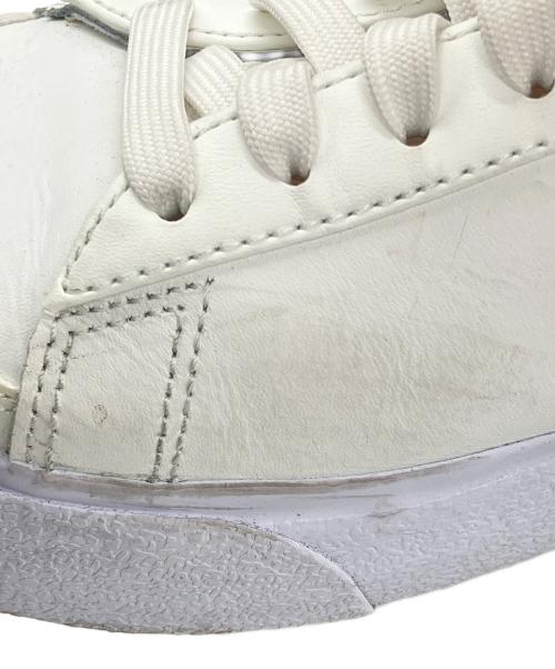 NIKE（ナイキ）NIKE (ナイキ) スニーカー　BLAZER LOW PLATFORM ESS（ブレーザー LOW プラットフォーム ESS） ホワイト サイズ:25cmの古着・服飾アイテム
