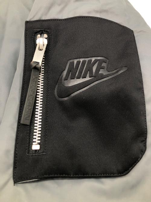 NIKE（ナイキ）NIKE (ナイキ) フィルエアマックスジャケット グレー×ブラック サイズ:Mの古着・服飾アイテム