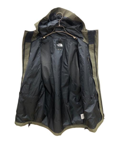 THE NORTH FACE（ザ ノース フェイス）THE NORTH FACE (ザ ノース フェイス) Mountain Light Jacket カーキ×ブラック サイズ:Lの古着・服飾アイテム