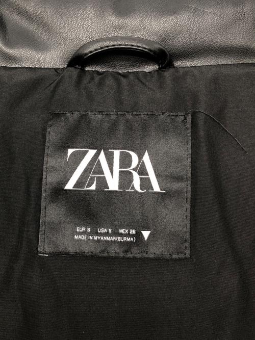 ZARA（ザラ）ZARA (ザラ) フェイクレザー中綿ジャケット ブラック サイズ:Sの古着・服飾アイテム