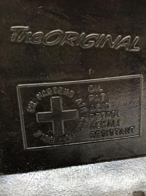 Dr.Martens（ドクターマーチン）Dr.Martens (ドクターマーチン) 8ホールブーツ ブラック×グリーン サイズ:23.5の古着・服飾アイテム