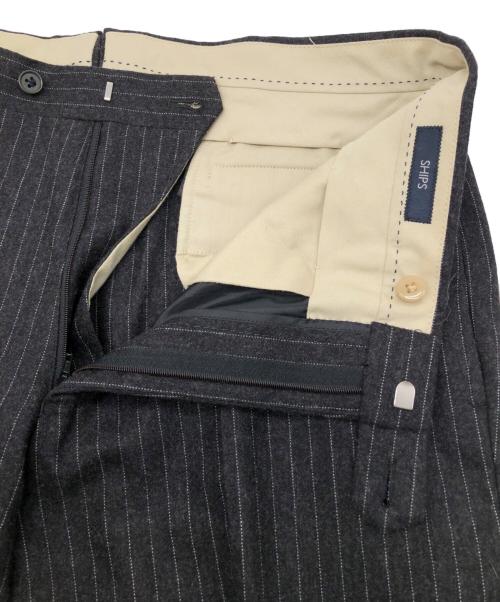 SHIPS（シップス）SHIPS (シップス) セットアップスーツ　FOX all wool doth グレー×ホワイト サイズ:46の古着・服飾アイテム