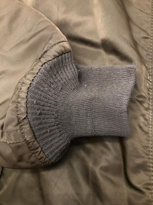 ALPHA INDUSTRIES（アルファインダストリーズ）ALPHA INDUSTRIES (アルファインダストリーズ) MA-1ジャケット　ストック:0615-00-573-8335 カーキ×オレンジ サイズ:XLの古着・服飾アイテム