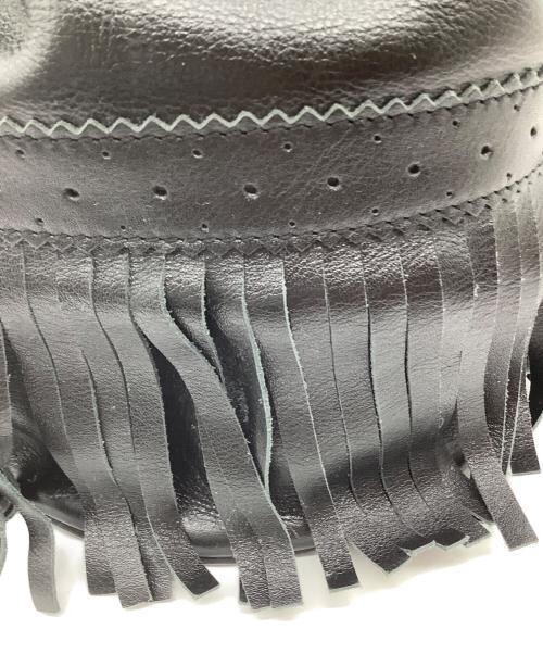 J&M DAVIDSON（ジェイ＆エム デヴィッドソン）J&M DAVIDSON (ジェイ＆エム デヴィッドソン) フリンジショルダーバッグ ブラックの古着・服飾アイテム