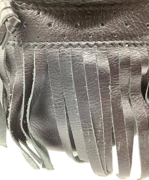 J&M DAVIDSON（ジェイ＆エム デヴィッドソン）J&M DAVIDSON (ジェイ＆エム デヴィッドソン) フリンジショルダーバッグ ブラックの古着・服飾アイテム