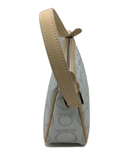 Salvatore Ferragamo（サルヴァトーレ フェラガモ）Salvatore Ferragamo (サルヴァトーレ フェラガモ) ガンチーニプリントPVCハンドバッグ ホワイト×ベージュの古着・服飾アイテム