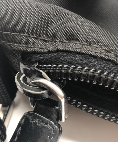 PRADA（プラダ）PRADA (プラダ) ナイロンショルダーバッグ ブラックの古着・服飾アイテム