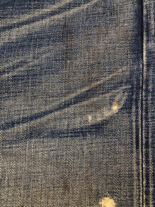 LEVI'S VINTAGE CLOTHING（リーバイス ビンテージ クロージング）LEVI'S VINTAGE CLOTHING 00s復刻S501XXセルビッチデニムパンツ 2004年3月製 大戦モデル BIG E 月桂樹ボタン 赤耳 Vステッチ 隠しリベット 古着 インディゴ サイズ:32の古着・服飾アイテム