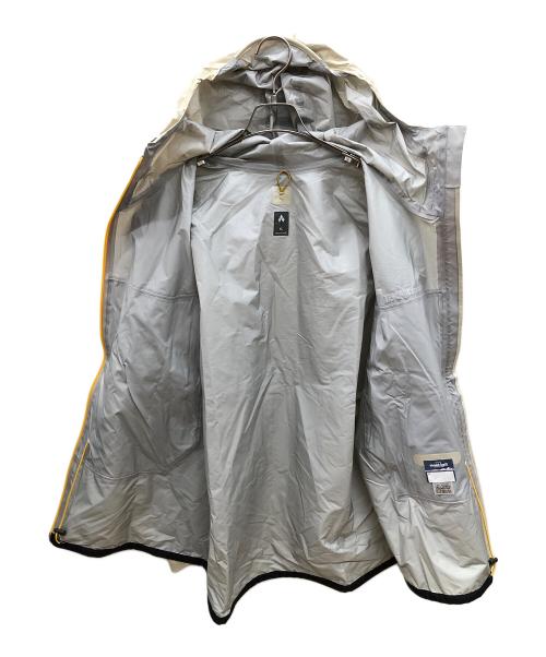 mont-bell（モンベル）mont-bell (モンベル) レイントラッカージャケット ベージュ サイズ:XL 未使用品の古着・服飾アイテム