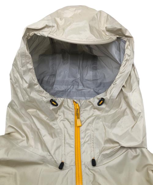 mont-bell（モンベル）mont-bell (モンベル) レイントラッカージャケット ベージュ サイズ:XL 未使用品の古着・服飾アイテム
