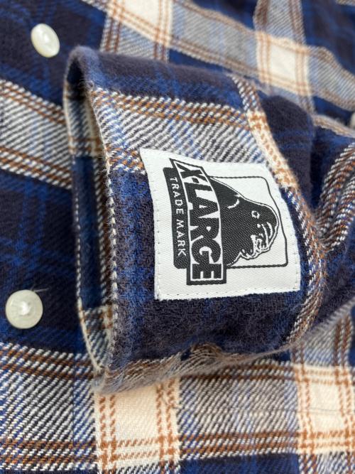 X-LARGE（エクストララージ）X-LARGE (エクストララージ) 長袖シャツ ネイビー×ホワイト サイズ:Lの古着・服飾アイテム