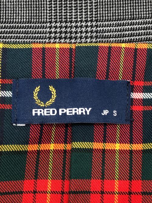 FRED PERRY（フレッドペリー）FRED PERRY (フレッドペリー) ハリントン マック ウインター コート グレー サイズ:Sの古着・服飾アイテム
