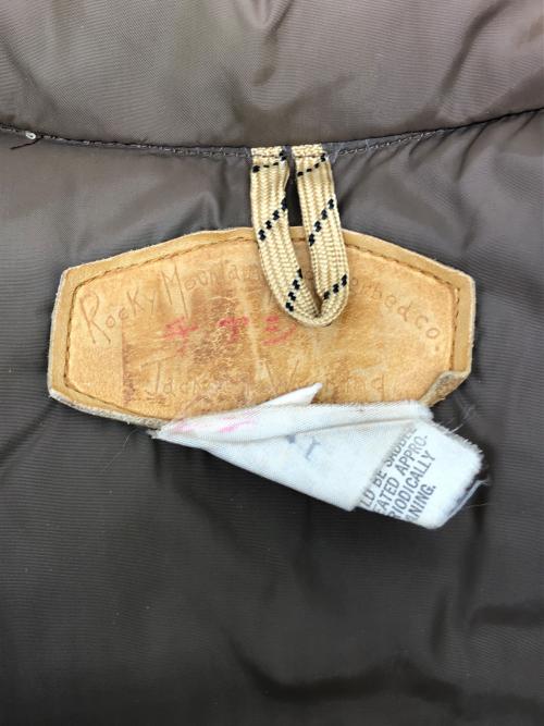 Rocky Mountain FeatherBed（ロッキーマウンテンフェザーベッド）Rocky Mountain FeatherBed (ロッキーマウンテンフェザーベッド) 70sダウンベスト　古着 ブラウン×ベージュ サイズ:42の古着・服飾アイテム