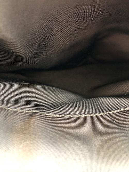 PRADA（プラダ）PRADA (プラダ) ナイロンショルダーバッグ ブラックの古着・服飾アイテム