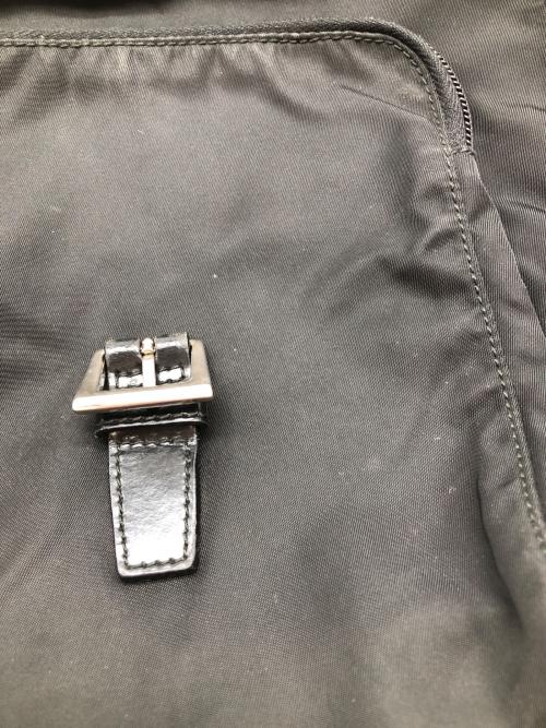 PRADA（プラダ）PRADA (プラダ) ナイロンショルダーバッグ ブラックの古着・服飾アイテム