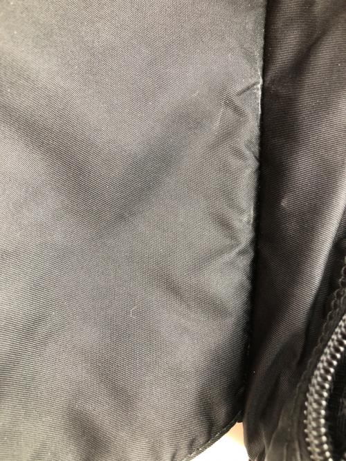 PRADA（プラダ）PRADA (プラダ) ナイロンショルダーバッグ ブラックの古着・服飾アイテム