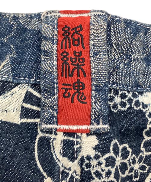 絡繰魂（カラクリダマシイ）絡繰魂 (カラクリタマシイ) 刺繍デニムハーフパンツ インディゴ サイズ:40の古着・服飾アイテム