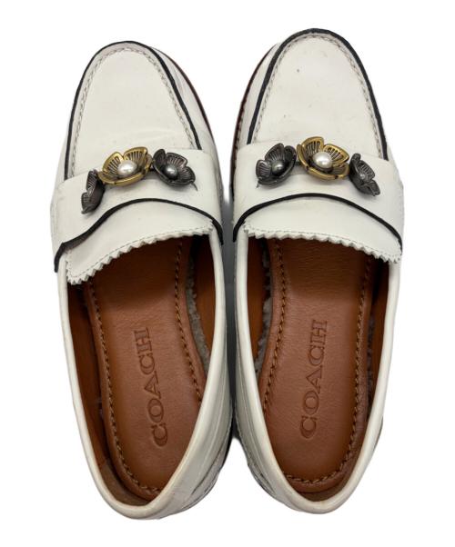 COACH（コーチ）COACH (コーチ) ローファー ホワイト サイズ:22.5の古着・服飾アイテム