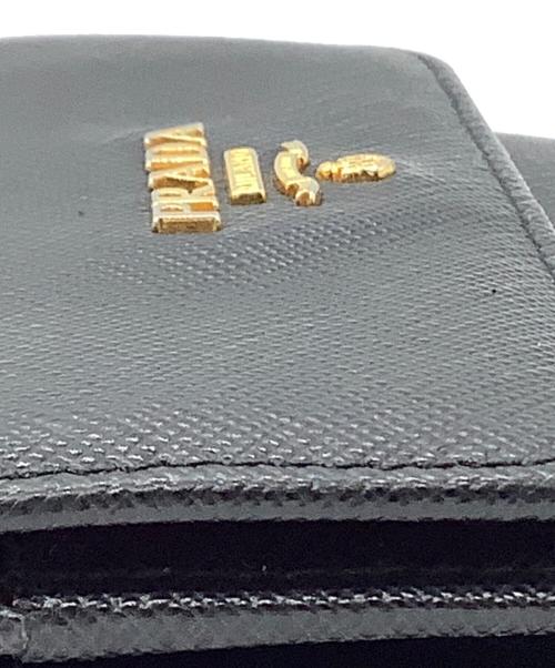 PRADA（プラダ）PRADA (プラダ) 3つ折り財布 ブラックの古着・服飾アイテム